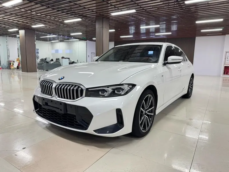 BMW 3-Series, 2023