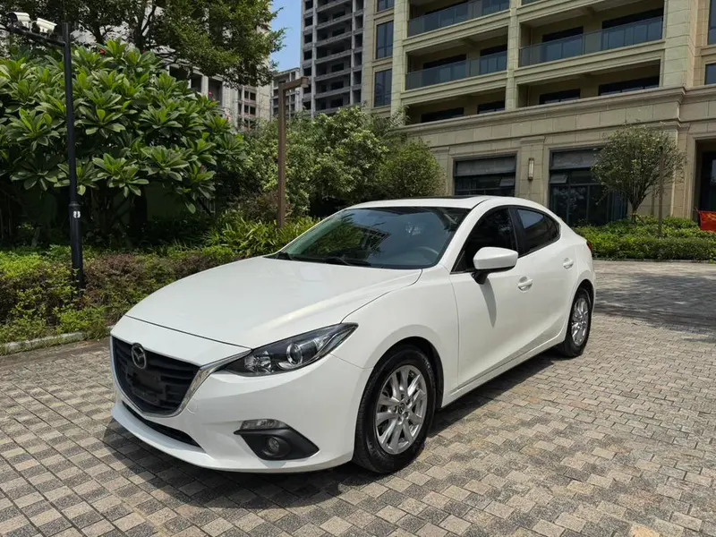 Mazda 3 Axela, 2016