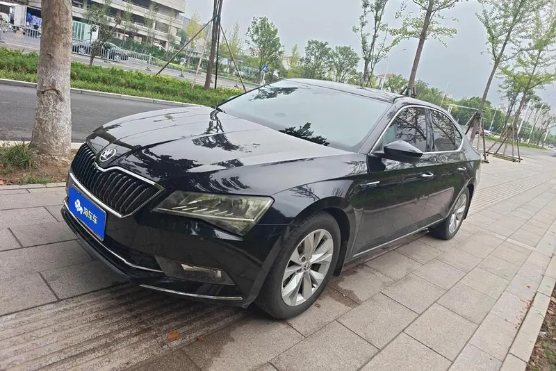 Skoda Superb TSI330 DSG Comfort Edition CN5, 2018 — фото 1