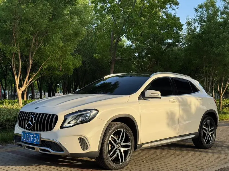Mercedes-Benz GLA GLA 200 Fashion Version, 2017 — фото 1