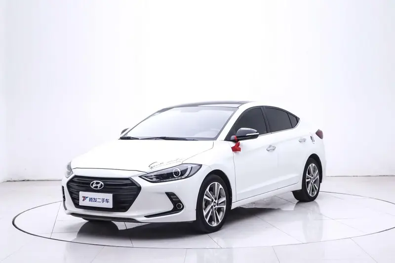 Hyundai Elantra Lingdong, 2016