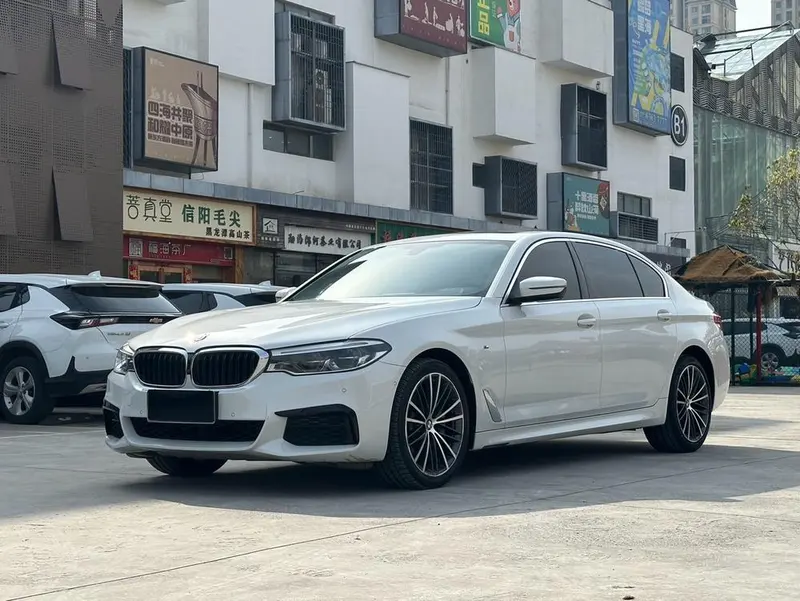 BMW 5-Series, 2020