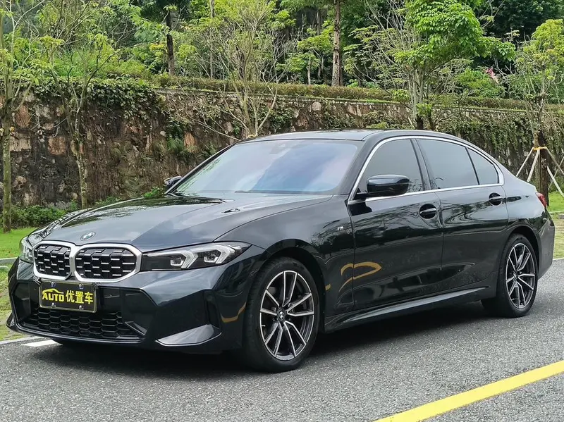 BMW 3-Series, 2023