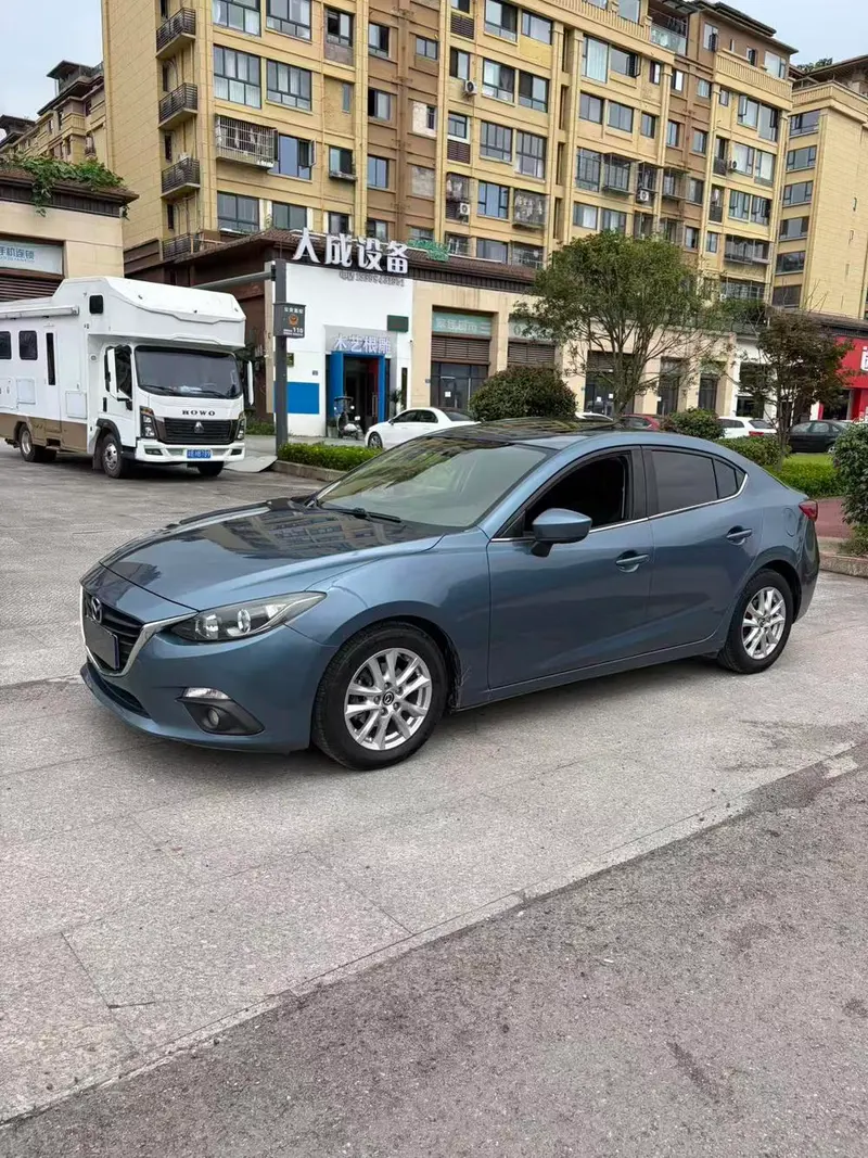 Mazda 3 Axela, 2016