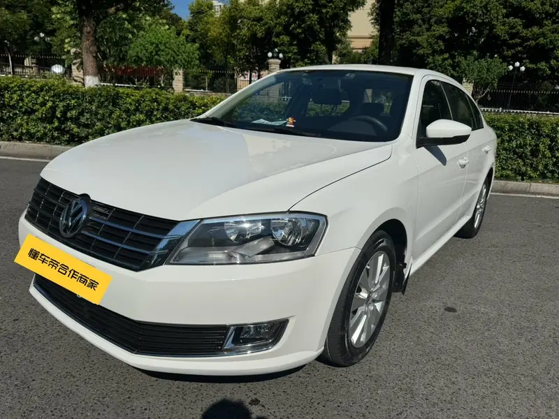 Volkswagen Lavida 1.6L Auto Comfort Edition, 2015 — фото 1