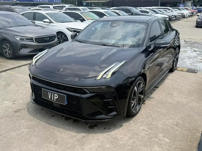 Lynk & Co 03 1.5TD DCT Dynamic Pro, 2023 — фото 1