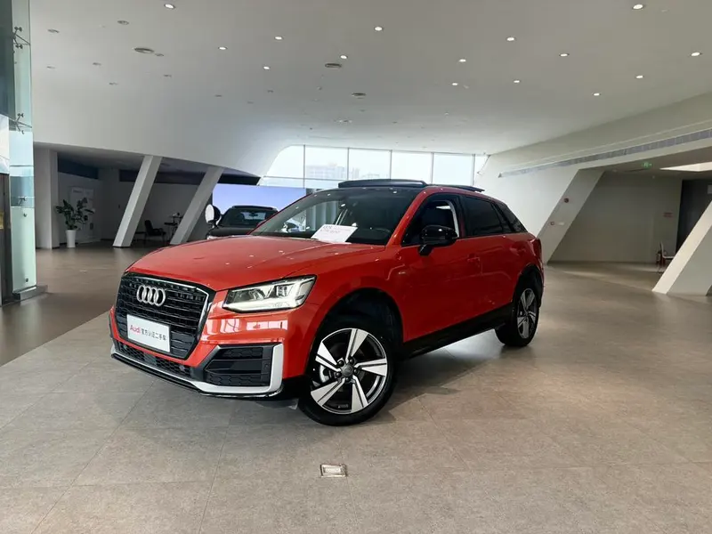 Audi Q2L, 2021
