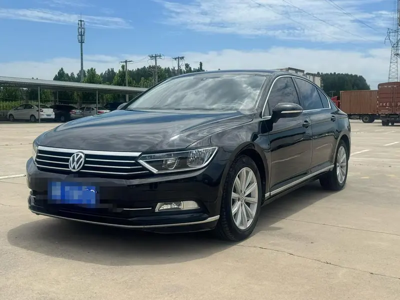 Volkswagen Magotan 330TSI DSG Leading Version, 2018 — фото 1