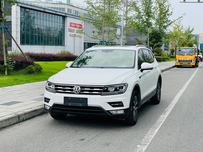 Volkswagen Tiguan L 330TSI Auto 2WD Panoramic Comfort Edition CN6, 2019 — фото 1