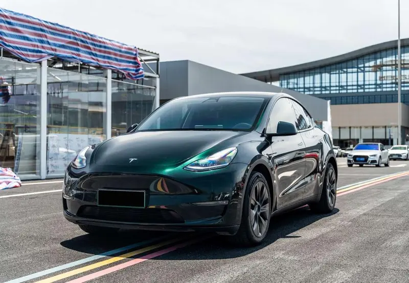 Tesla Model Y Long Range AWD Edition, 2023 — фото 1