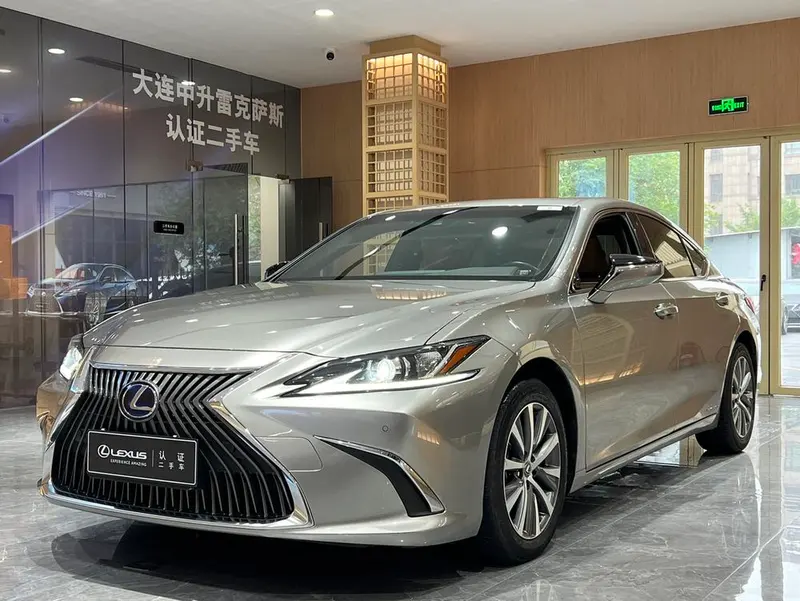 Lexus ES 300h Edition CN5, 2020 — фото 1