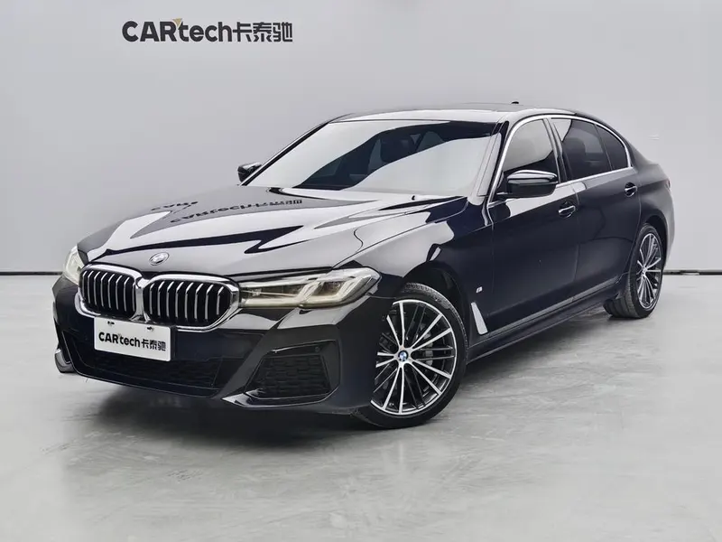 BMW 5-Series, 2022