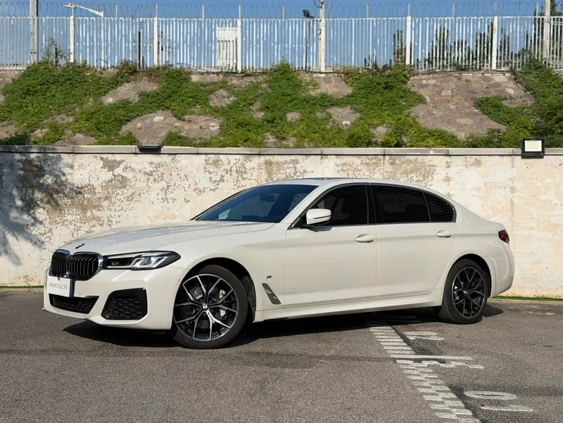 BMW 5-Series, 2023