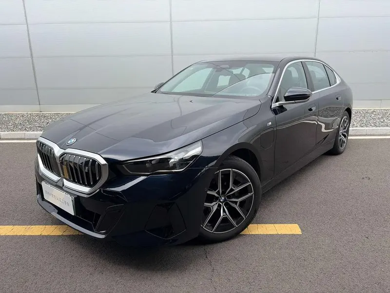 BMW i5, 2025