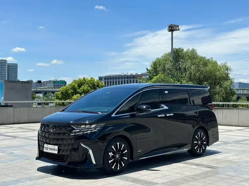 Toyota Alphard, 2023