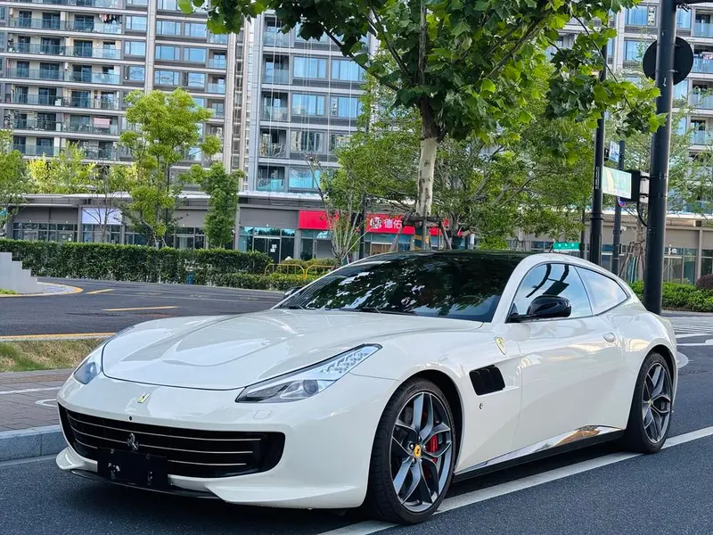 Ferrari GTC4Lusso, 2017