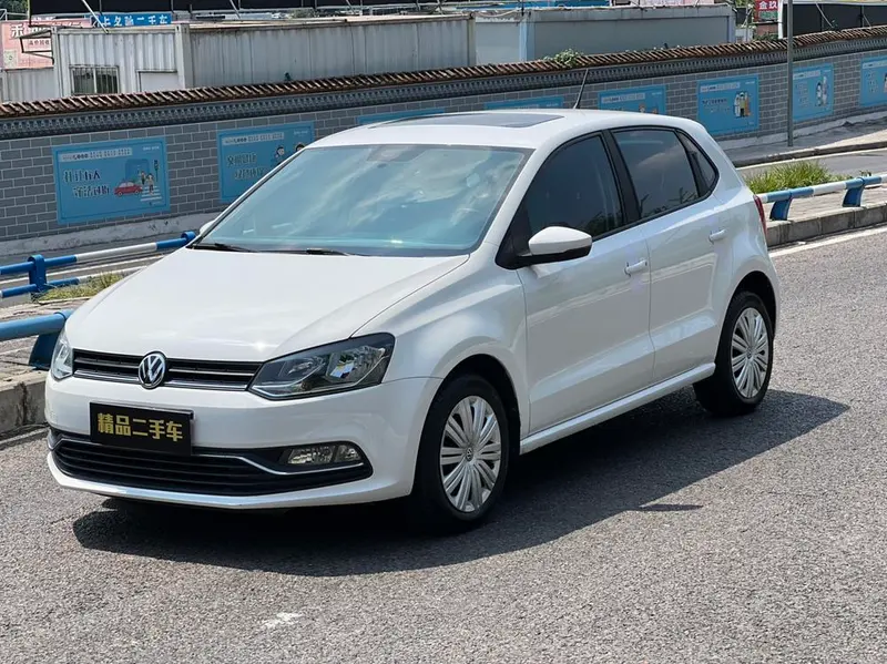 Volkswagen Polo 1.6L Auto Comfort Version, 2016 — фото 1