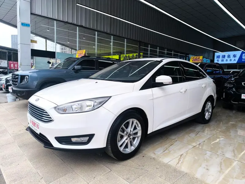 Ford Focus Classic Edition Sedan 1.6L Auto Style Version Edition, 2018 — фото 1