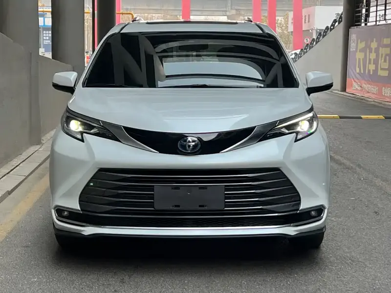 Toyota Sienna, 2022