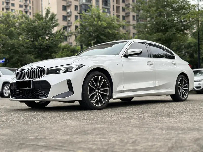 BMW 3-Series, 2023