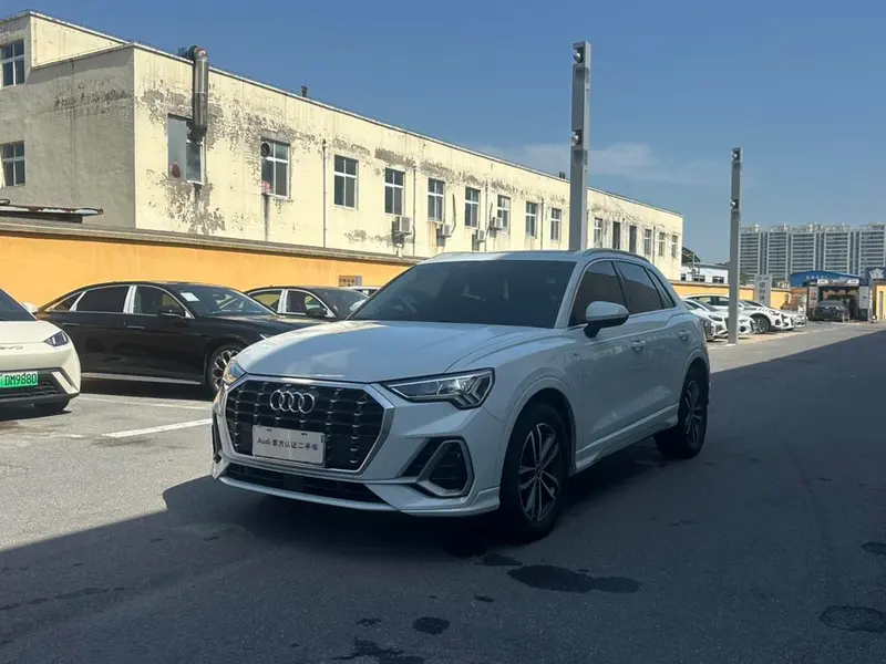 Audi Q3, 2021