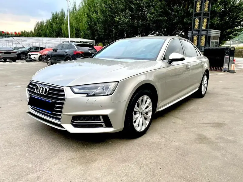 Audi A4L 40 TFSI Version CN6, 2019 — фото 1