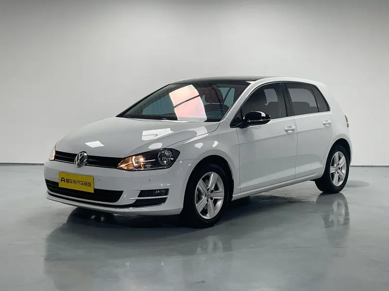 Volkswagen Golf 1.6L Auto Comfort Anniversary Edition, 2017 — фото 1