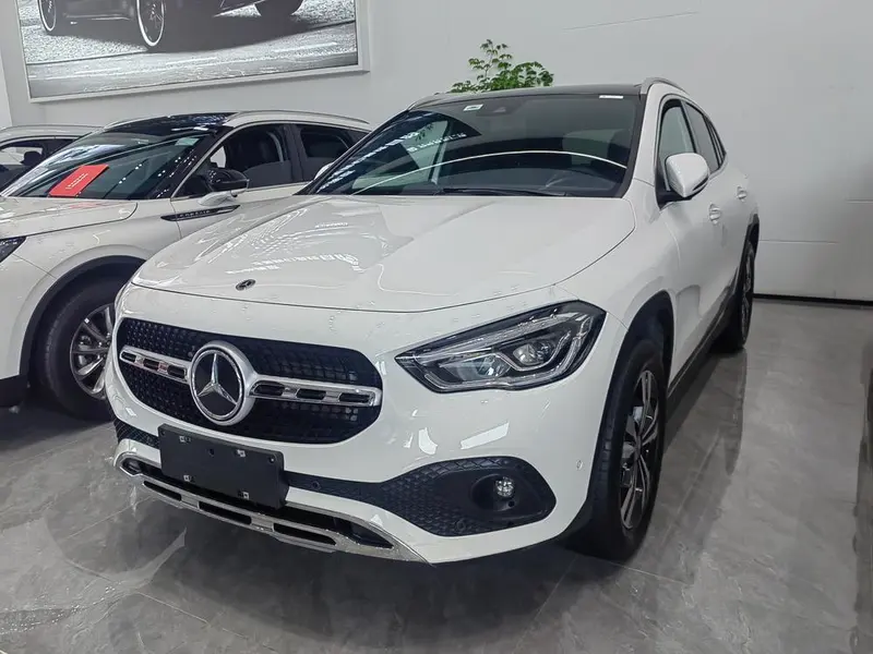 Mercedes-Benz GLA GLA 220, 2023 — фото 1