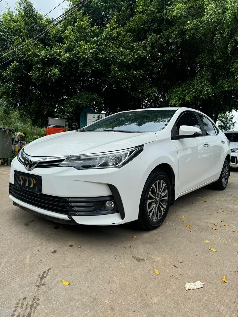 Toyota Corolla Facelift 1.2T S-CVT GL CN5, 2017 — фото 1