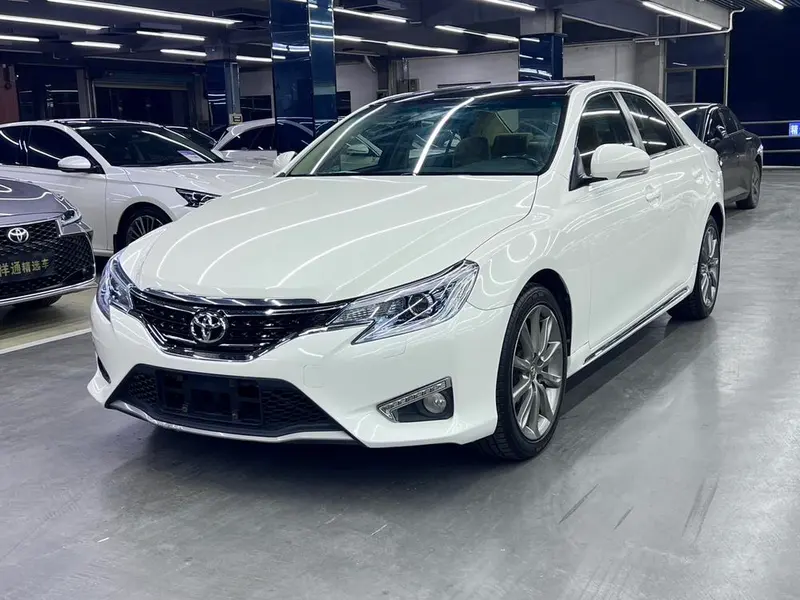 Toyota Reiz 2.5V Style Sharp Edition, 2013 — фото 1