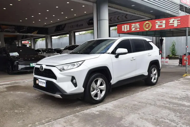 Toyota RAV4 2.0L CVT 2WD Style PLUS Edition, 2022 — фото 1