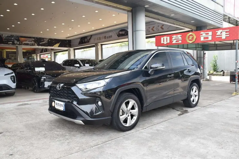 Toyota RAV4 2.0L CVT 2WD Style Edition, 2023 — фото 1