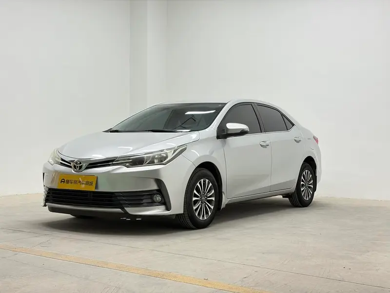 Toyota Corolla Facelift 1.2T S-CVT GL CN5, 2017 — фото 1