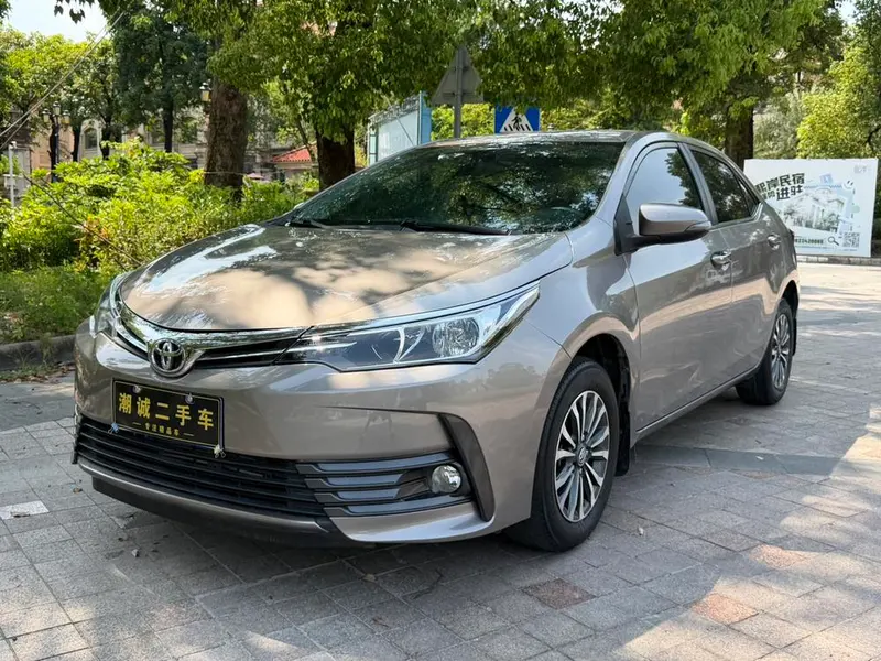 Toyota Corolla Facelift 1.2T S-CVT GL CN5, 2017 — фото 1