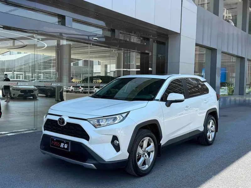 Toyota RAV4 2.0L CVT 2WD Style Edition, 2020 — фото 1