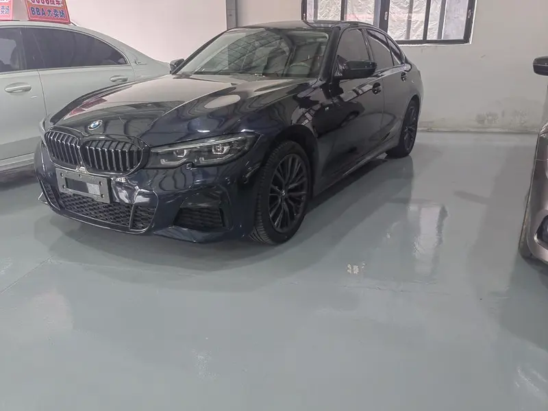 BMW 3-Series, 2022