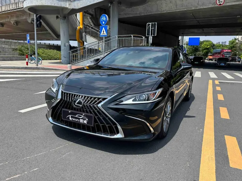 Lexus ES 200 Edition, 2022 — фото 1