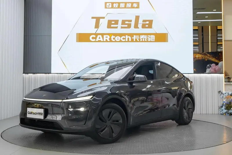 Tesla Model Y Edition, 2026 — фото 1