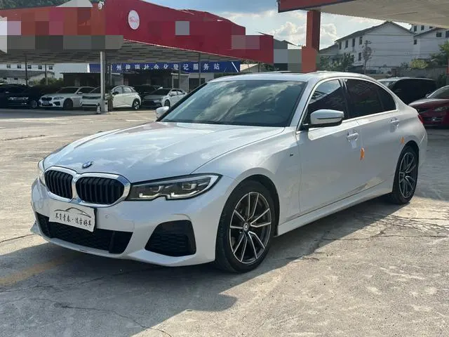 BMW 3-Series, 2022