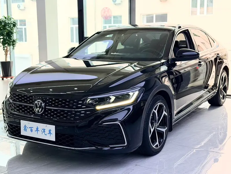 Volkswagen Passat, 2023