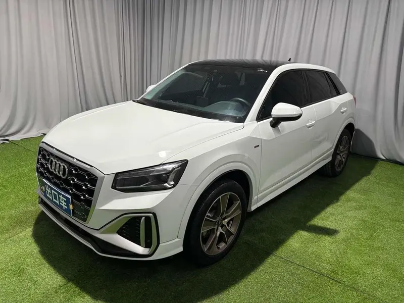 Audi Q2L, 2022