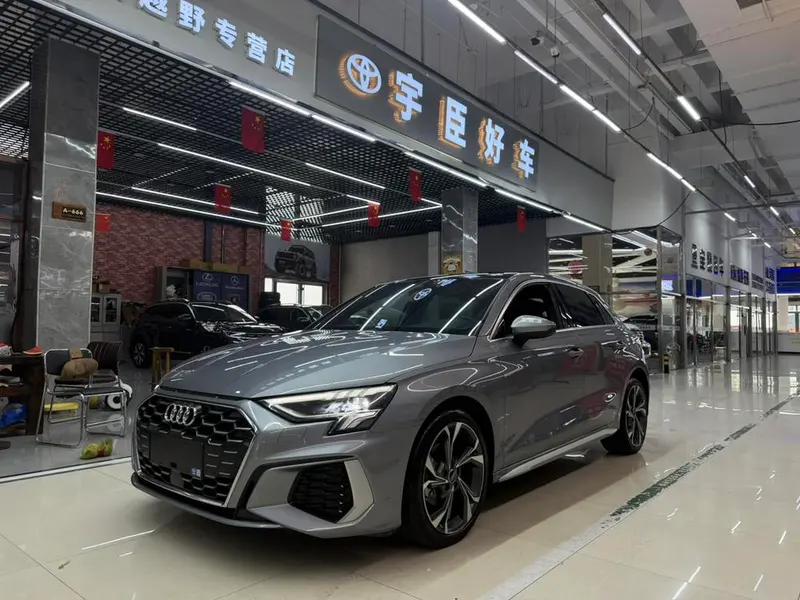 Audi A3 Facelift Sportback 35 TFSI Fashion Sport Version, 2023 — фото 1