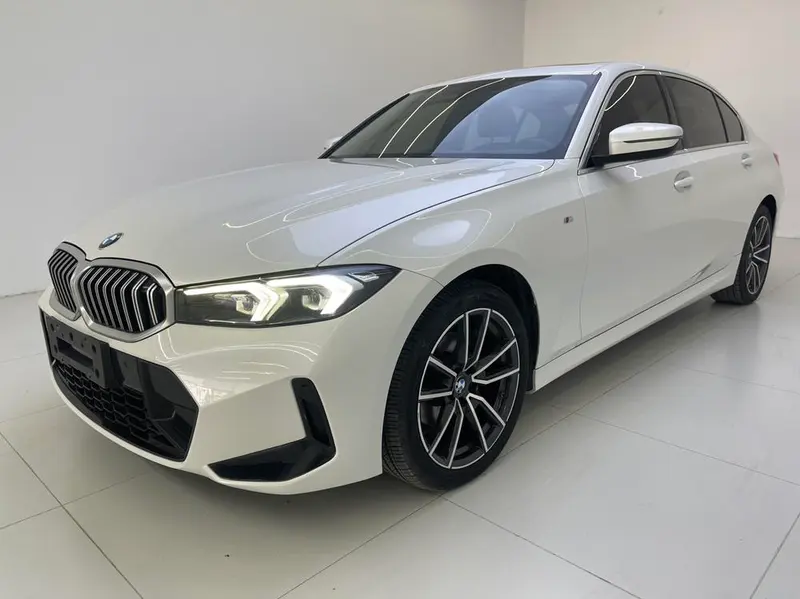 BMW 3-Series, 2023