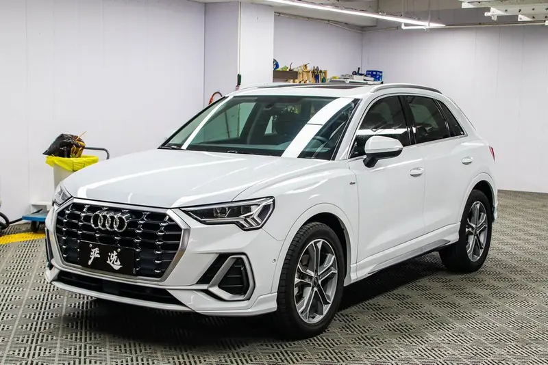 Audi Q3, 2022