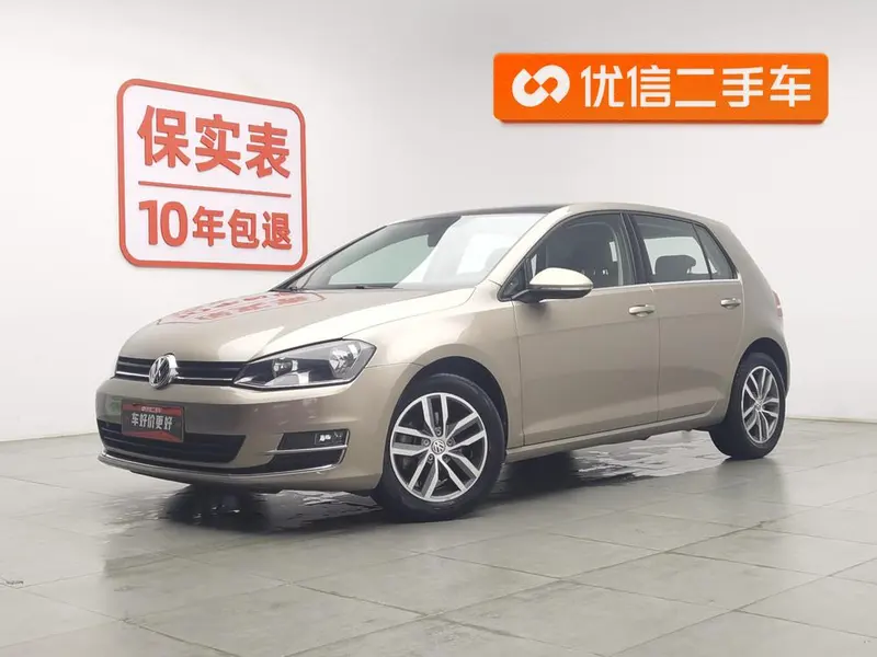 Volkswagen Golf 230TSI Auto Luxury Version, 2016 — фото 1