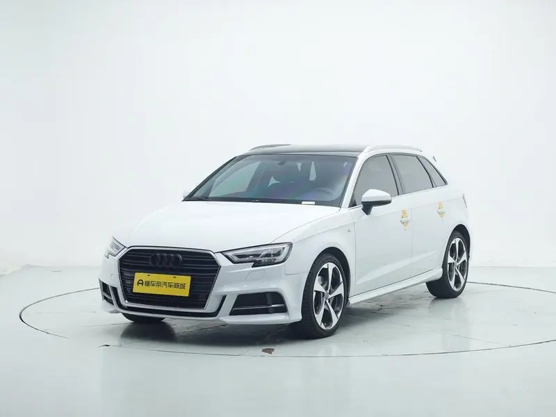 Audi A3 30 Version Sportback 35 TFSI Sport Version, 2018 — фото 1