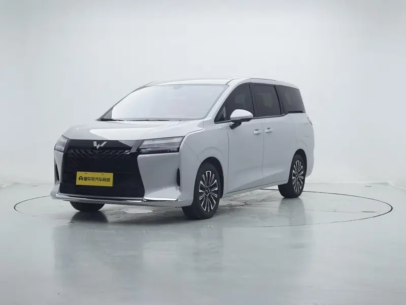 Wuling Xingguang 730 PHEV, 2025
