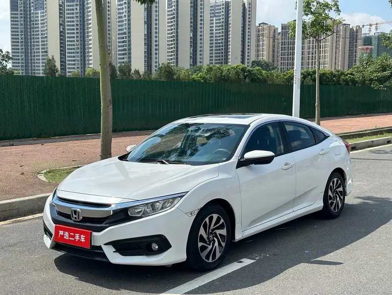 Honda Civic 220TURBO CVT Luxury Edition, 2016 — фото 1