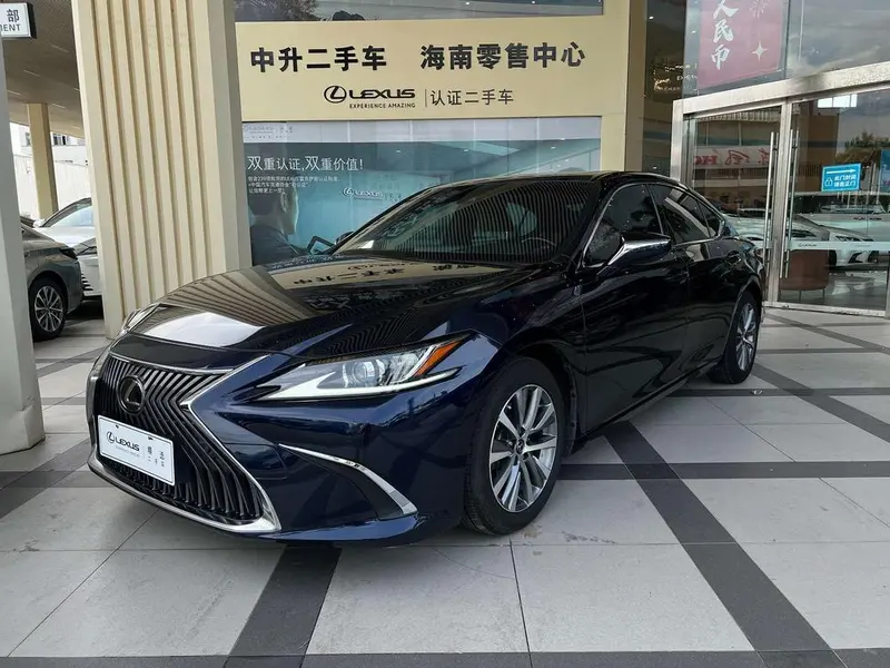 Lexus ES 200 Edition CN6, 2018 — фото 1