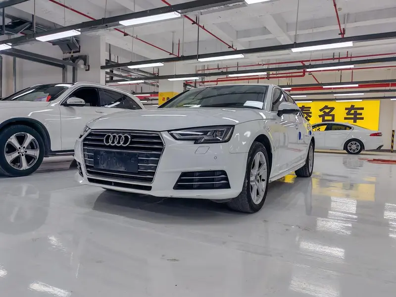 Audi A4L Plus 40 TFSI Version, 2017 — фото 1